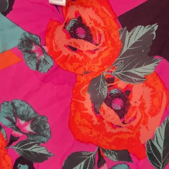 Bisou Bisou multicoloured floral blouse with a deep V-neck and bell sleeves - Picture 3 of 5